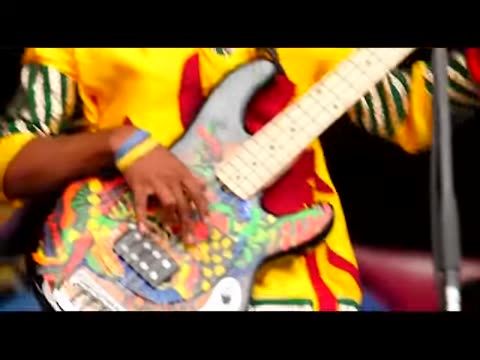 Live stage moment at 22:16